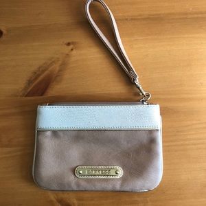 Express wristlet